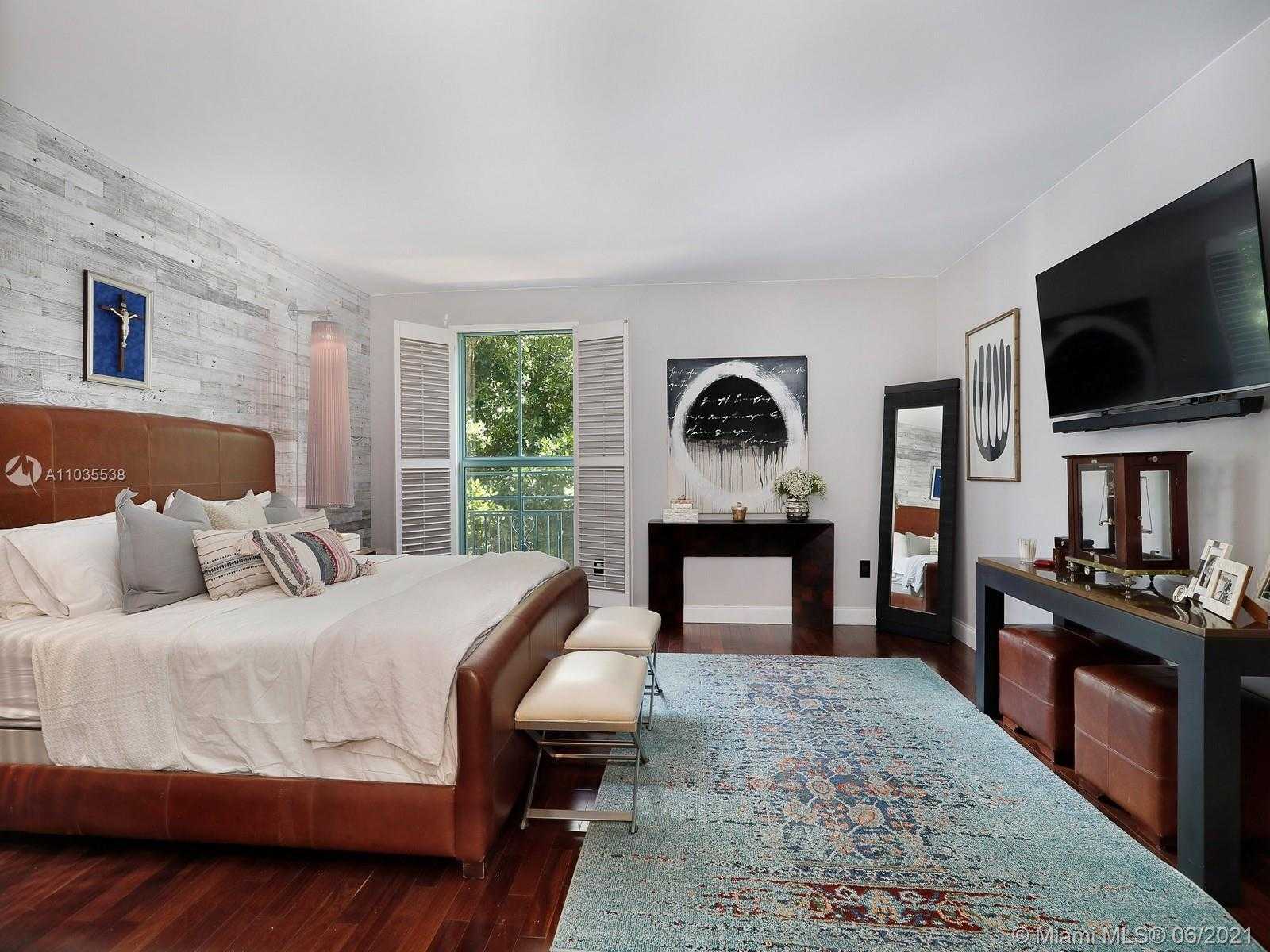 Small Image of 614 VALENCIA AVE #103, Coral Gables Number 18