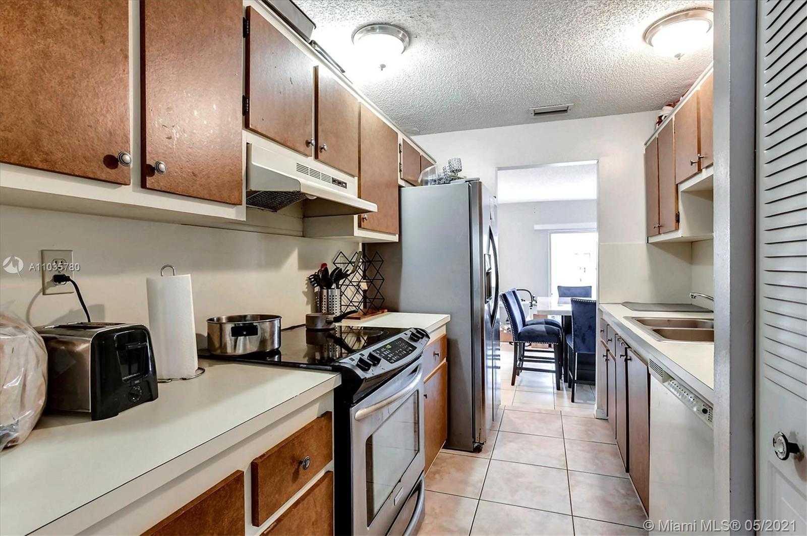 Small Image of 8183 NW 8TH MANOR #9, Plantation Number 7