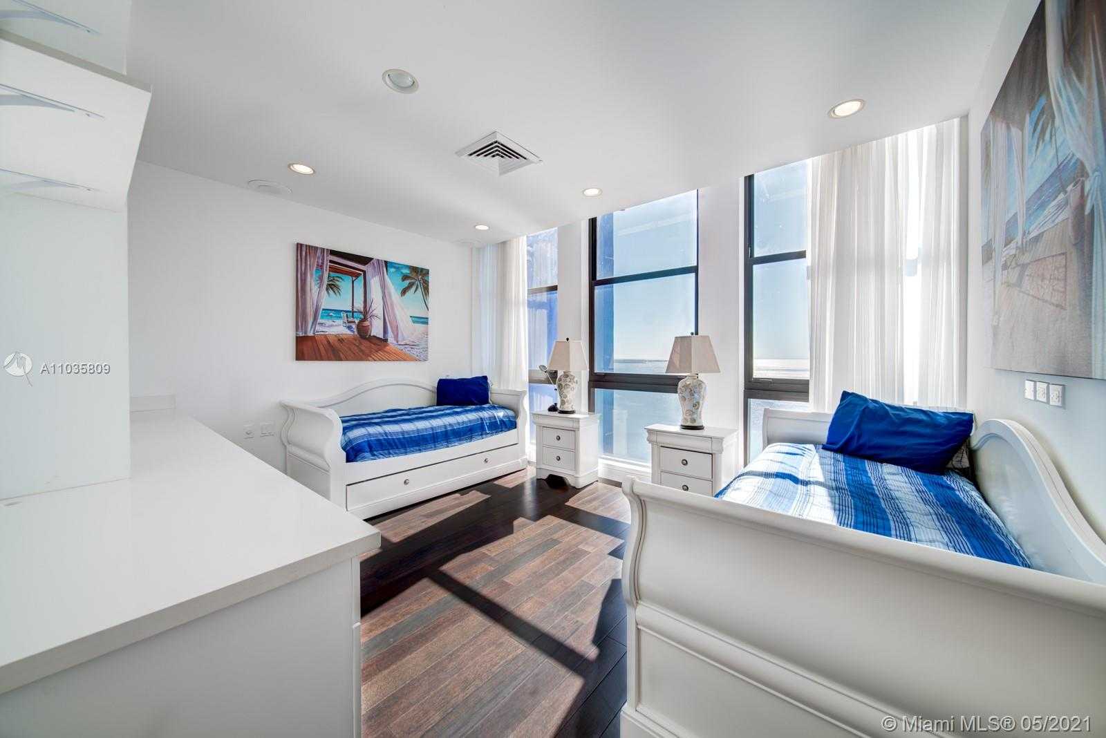 Small Image of 1581 BRICKELL AVE #T-101, Miami Number 17