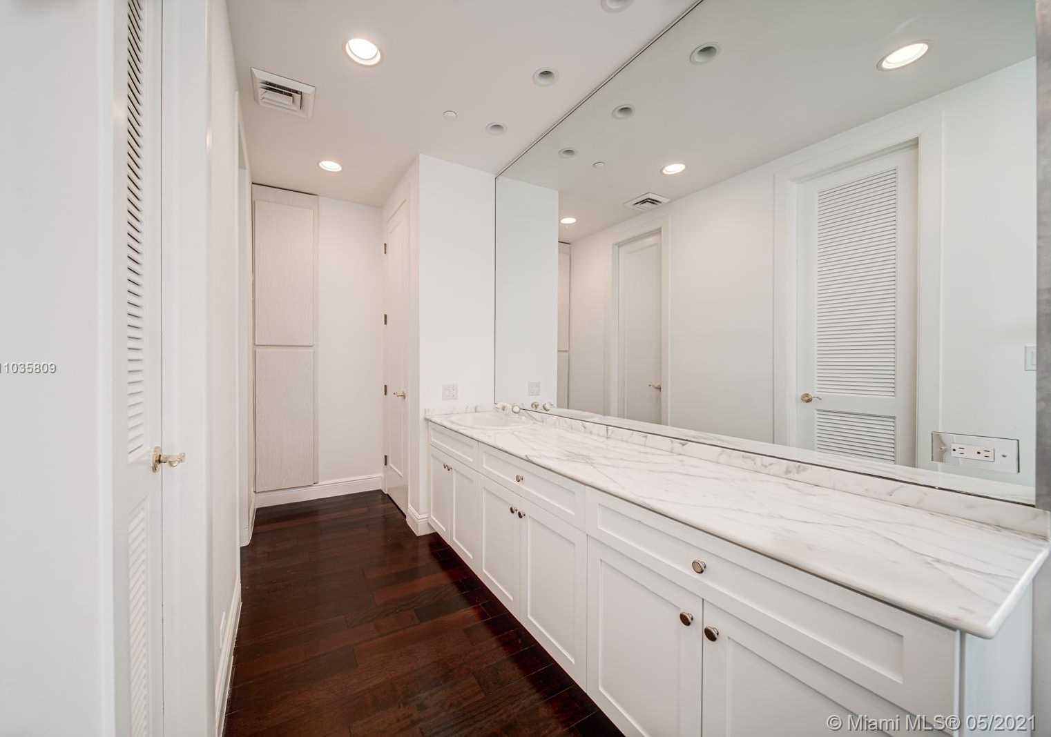 Small Image of 1581 BRICKELL AVE #T-101, Miami Number 19