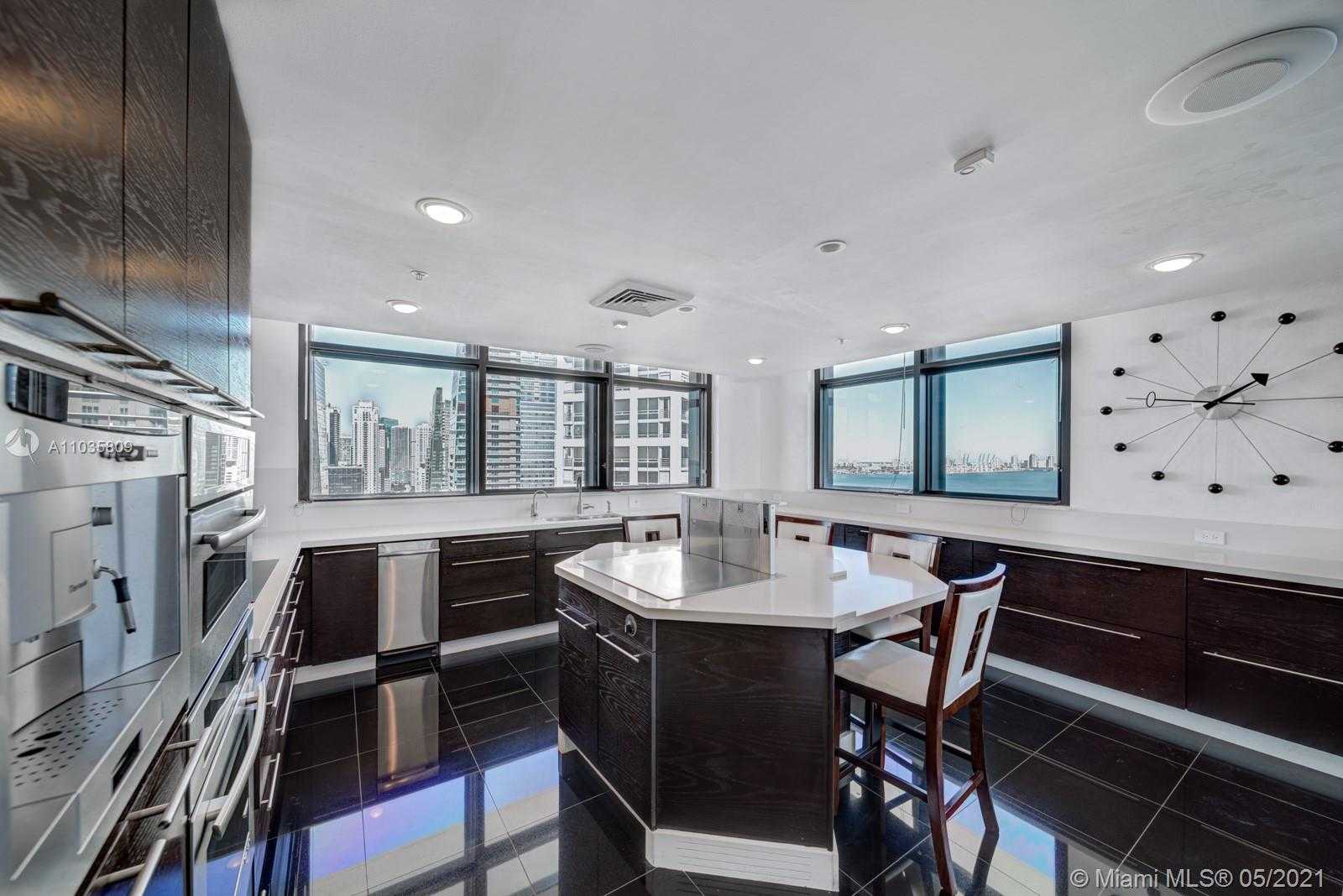 Small Image of 1581 BRICKELL AVE #T-101, Miami Number 3