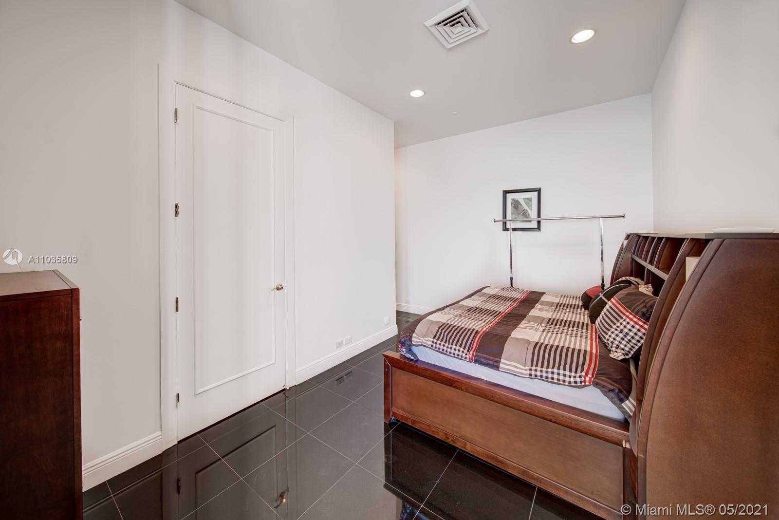 Small Image of 1581 BRICKELL AVE #T-101, Miami Number 48