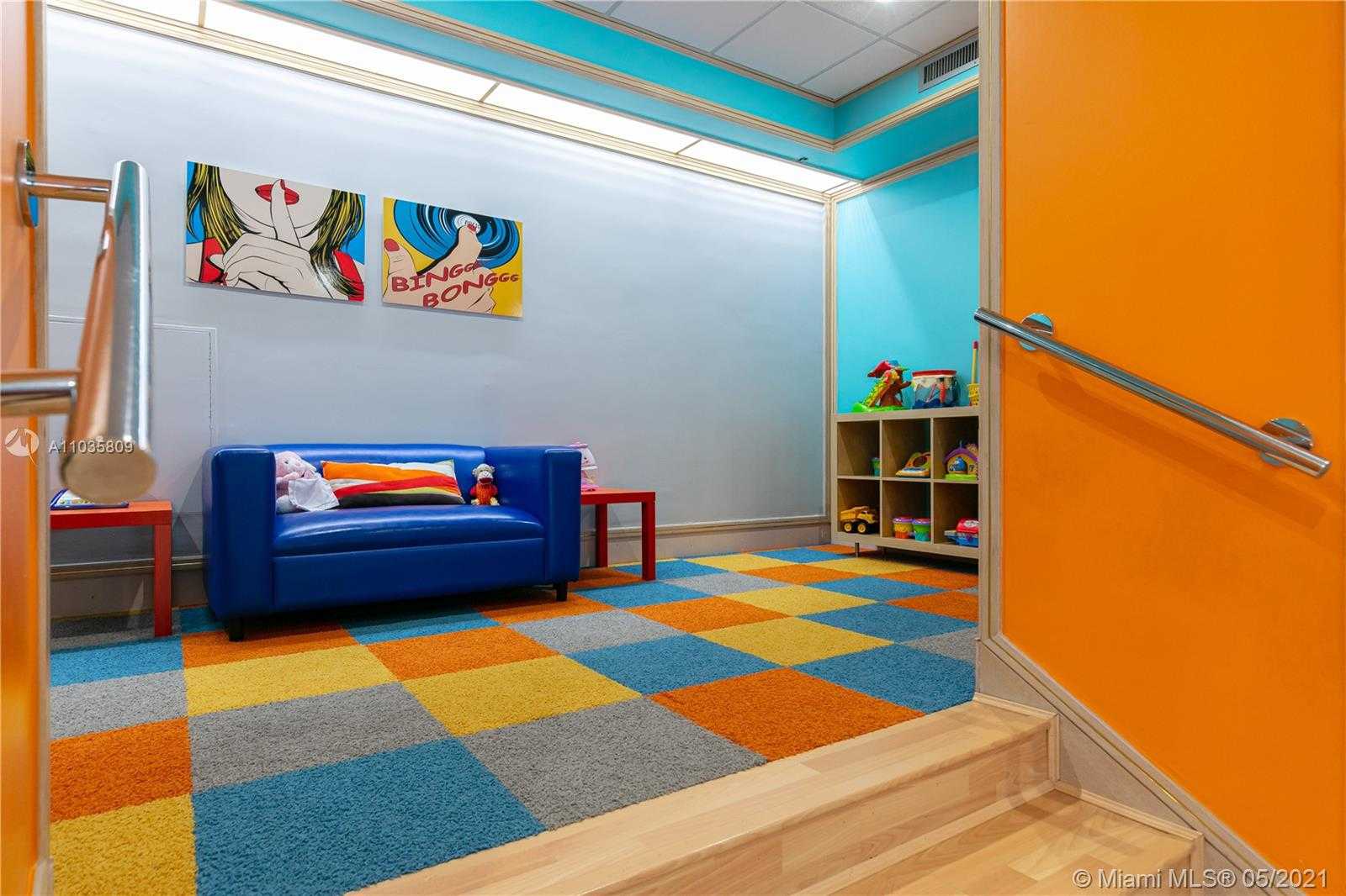 Small Image of 1581 BRICKELL AVE #T-101, Miami Number 56