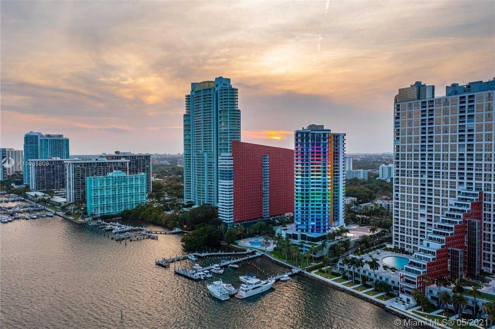 Small Image of 1581 BRICKELL AVE #T-101, Miami Number 70