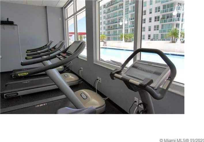Small Image of 1200 BRICKELL BAY DR #2007, Miami Number 5