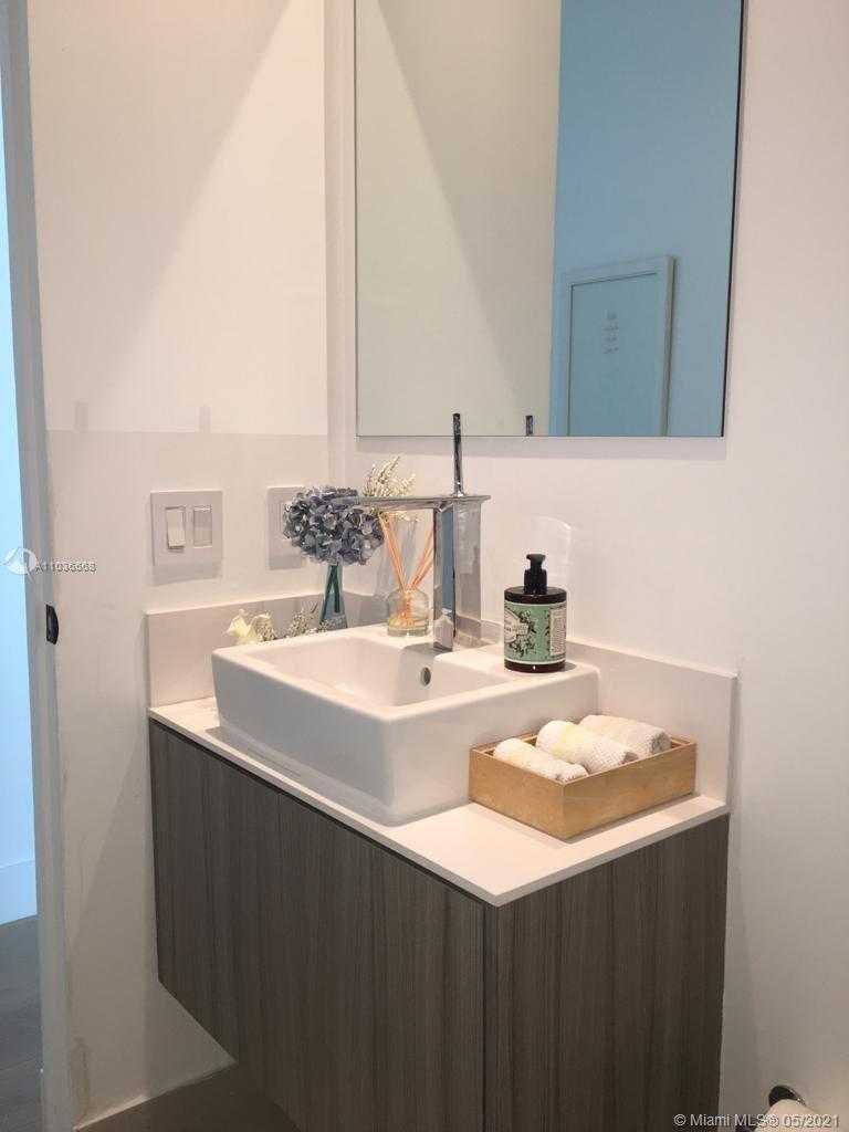 Small Image of 101 SUNRISE DR #404, Key Biscayne Number 21