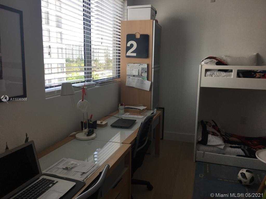 Small Image of 101 SUNRISE DR #404, Key Biscayne Number 25