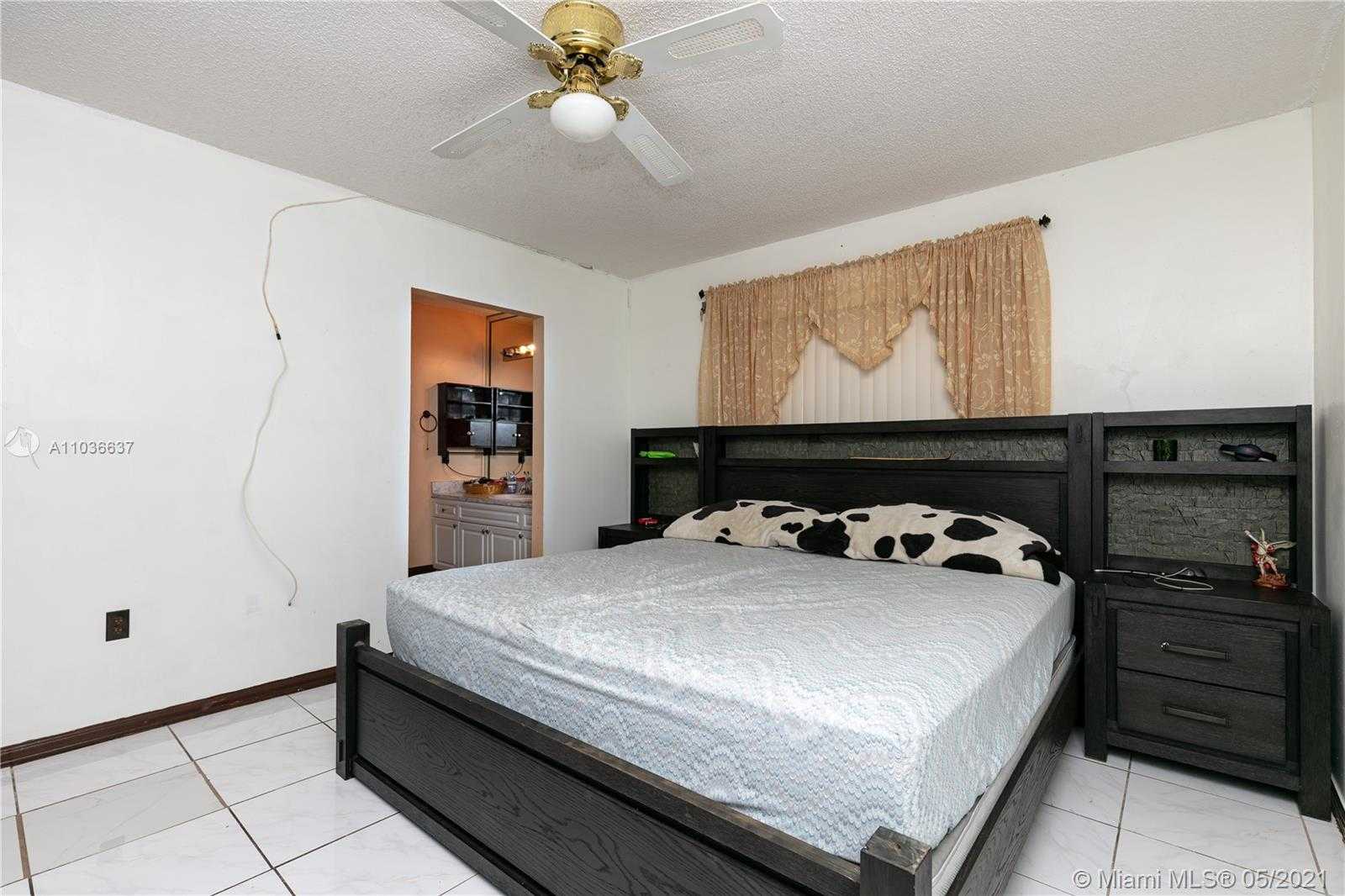 Small Image of 6445 SOUTH WEST 135TH AVE #E, Miami Number 18