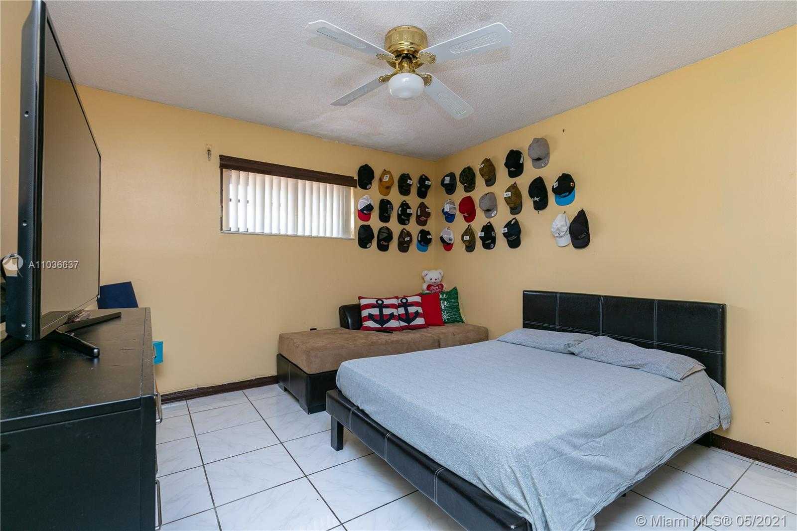 Small Image of 6445 SOUTH WEST 135TH AVE #E, Miami Number 19