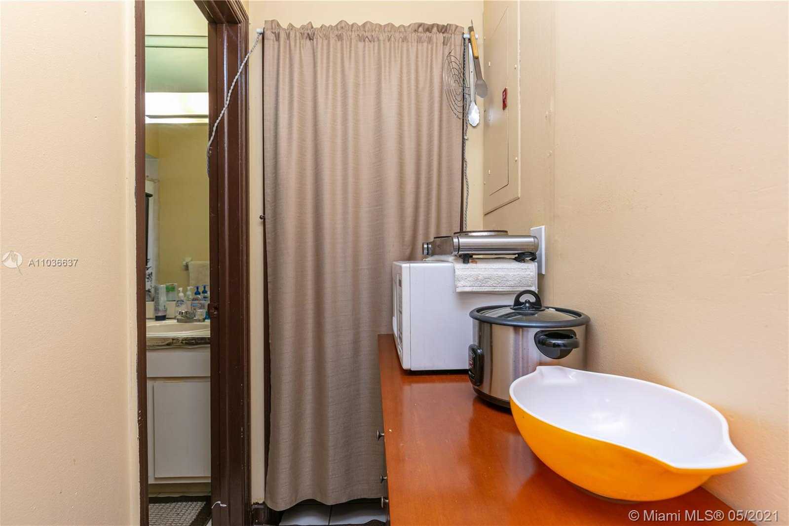Small Image of 6445 SOUTH WEST 135TH AVE #E, Miami Number 27