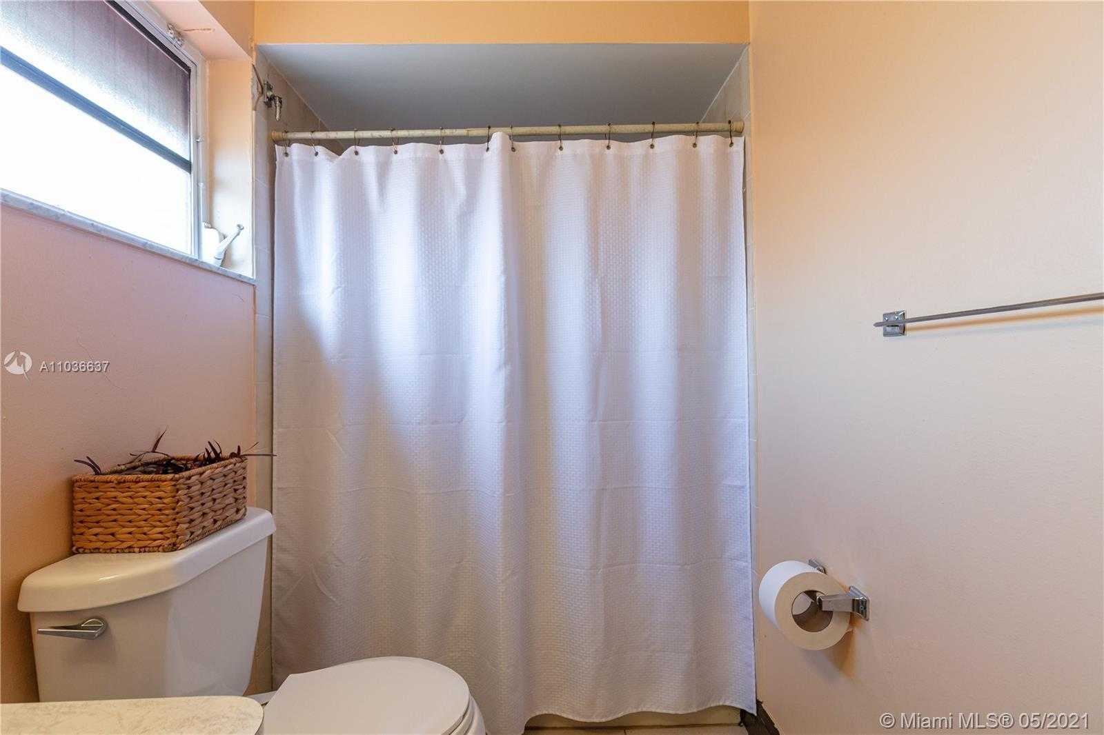 Small Image of 6445 SOUTH WEST 135TH AVE #E, Miami Number 29