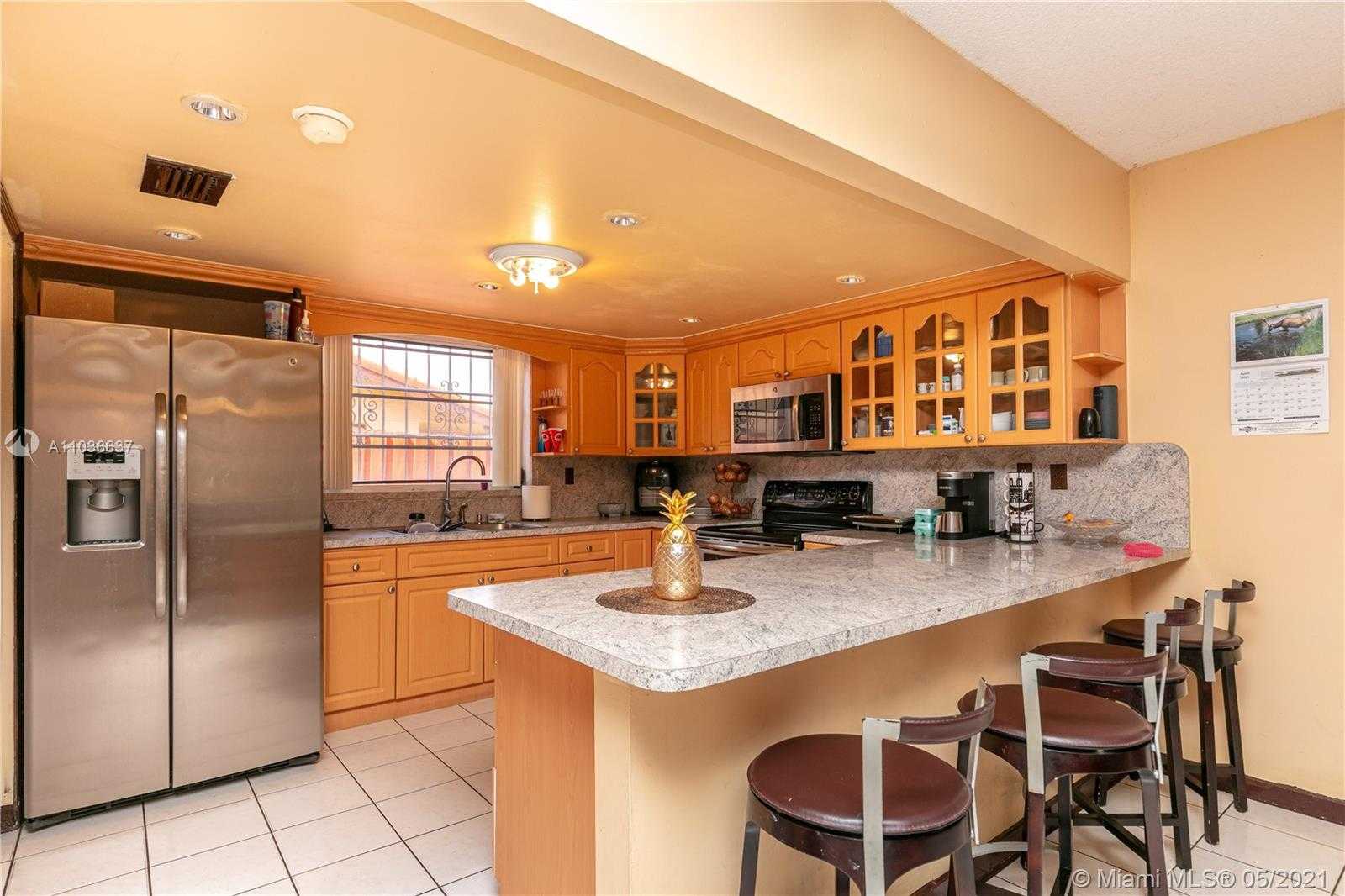 Small Image of 6445 SOUTH WEST 135TH AVE #E, Miami Number 4