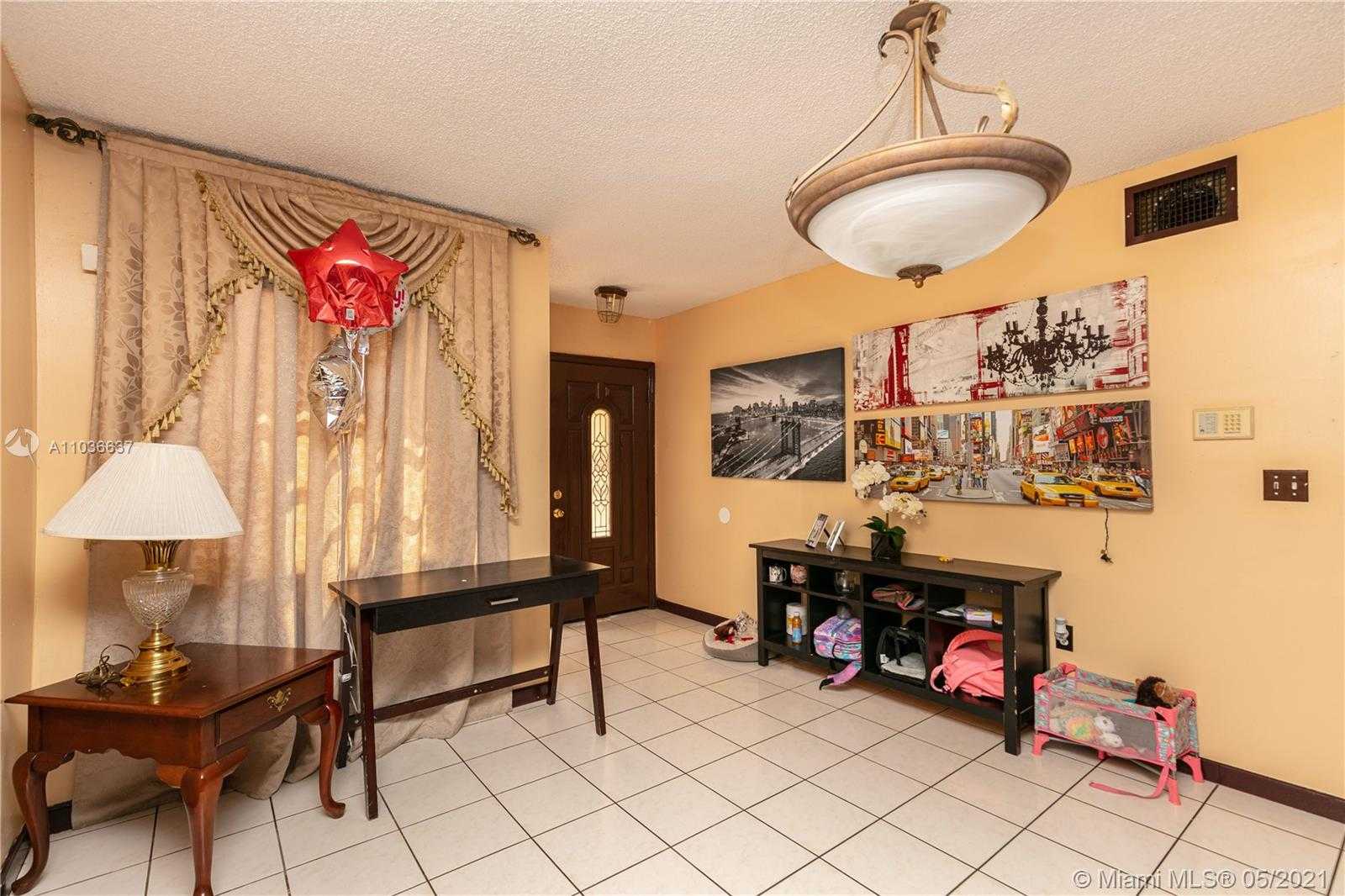 Small Image of 6445 SOUTH WEST 135TH AVE #E, Miami Number 7