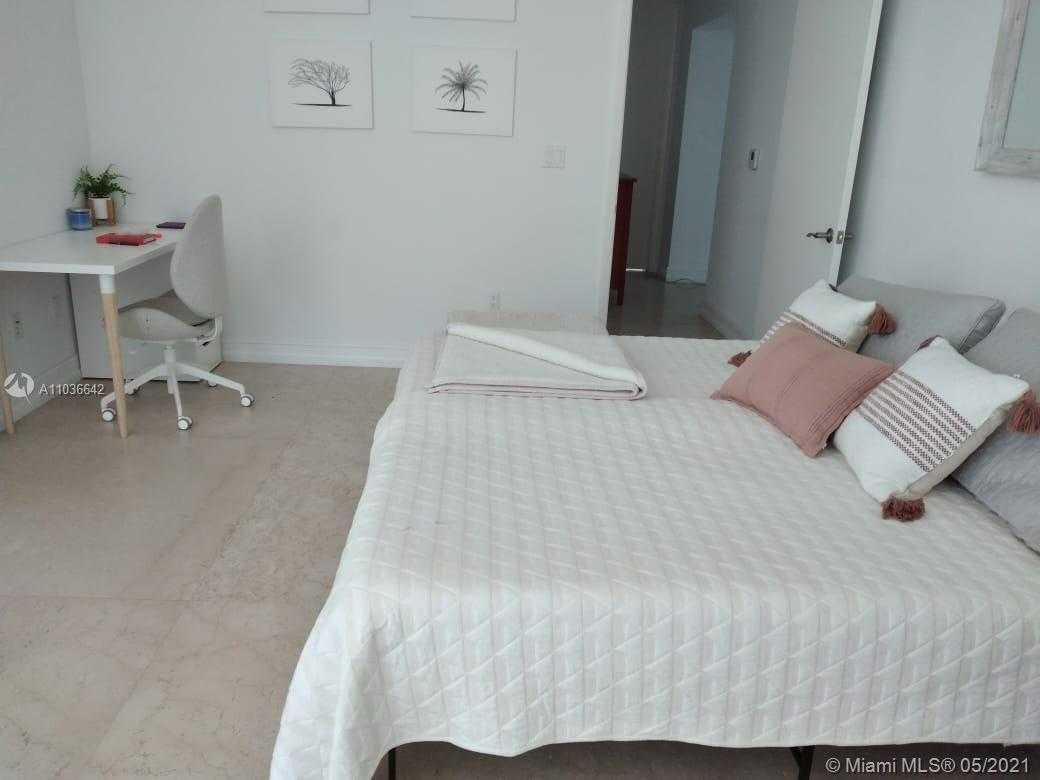 Small Image of 15901 COLLINS AVE #1204, Sunny Isles Beach Number 9