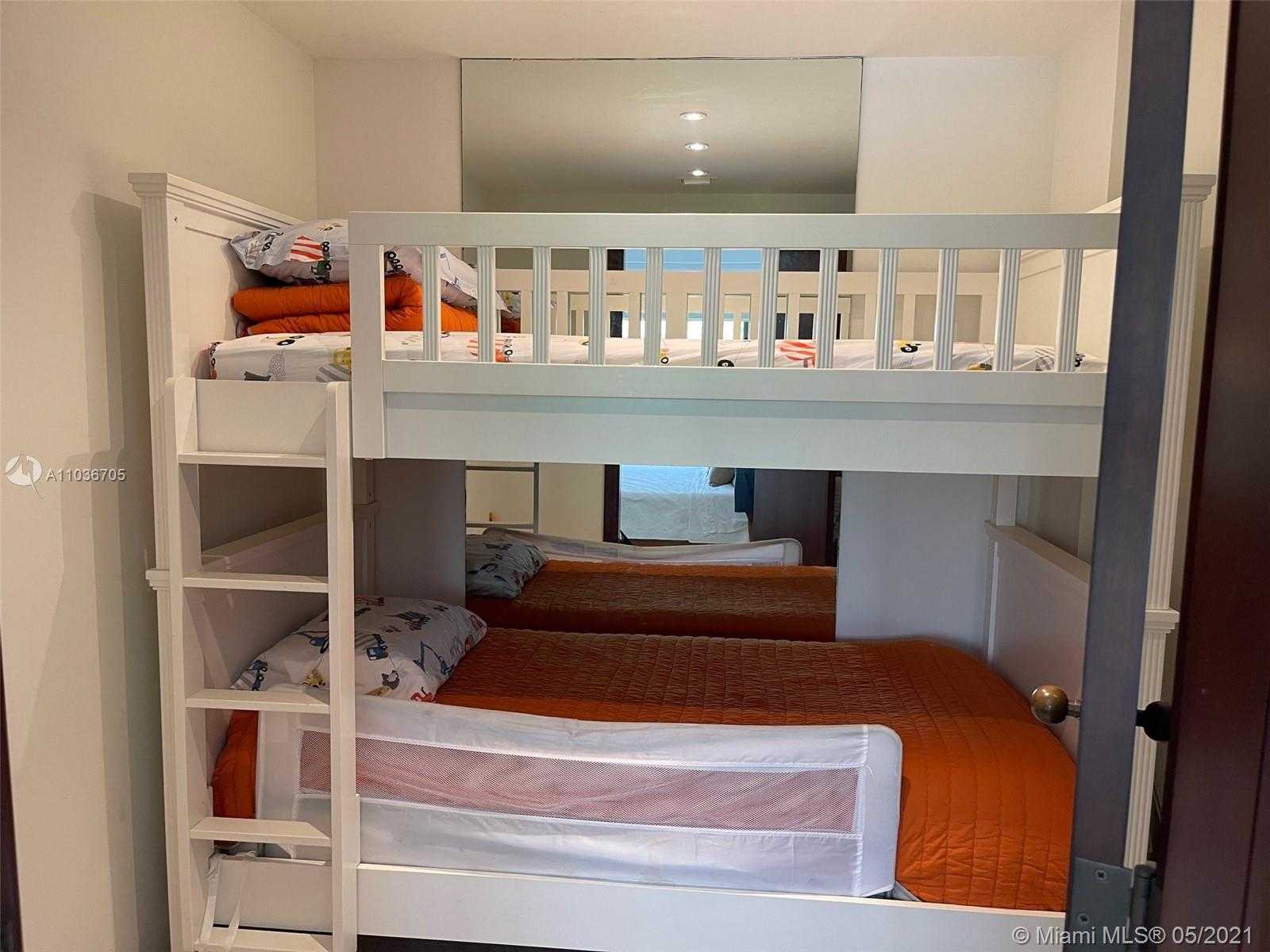 Small Image of 201 CRANDON BLVD #169, Key Biscayne Number 31