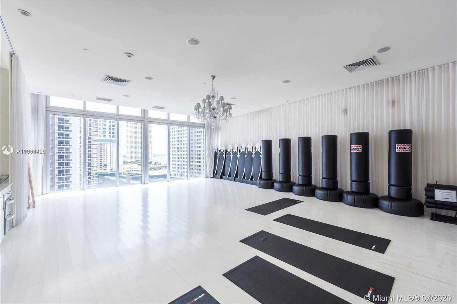 Small Image of 485 BRICKELL AVENUE #4906, Miami Number 13