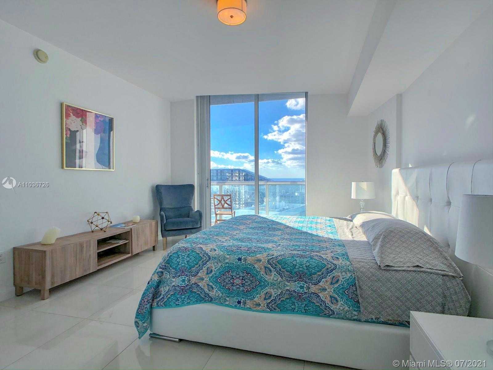 Small Image of 485 BRICKELL AVENUE #4906, Miami Number 20