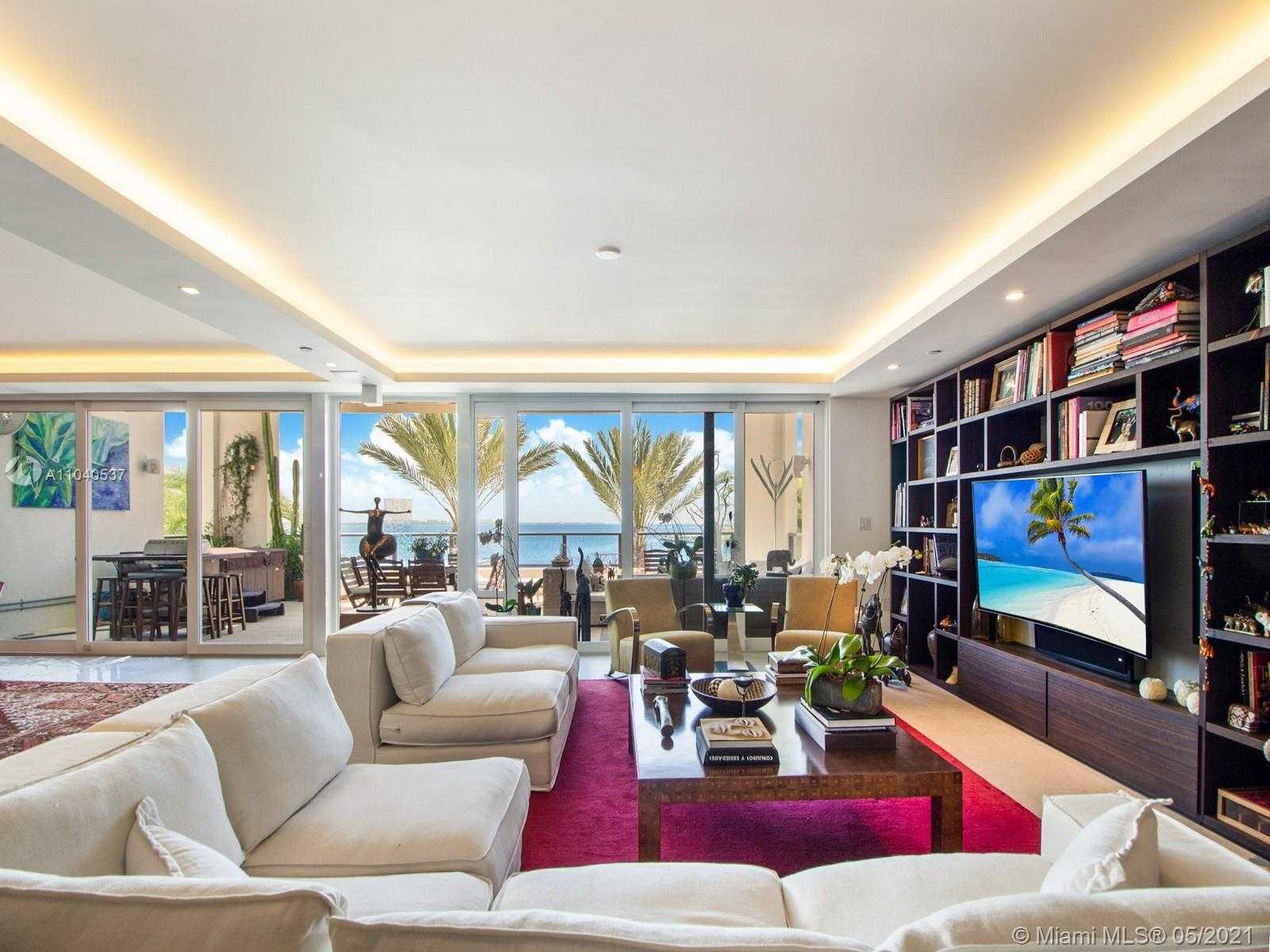 Small Image of 3535 HIAWATHA AVE #304, Miami Number 11