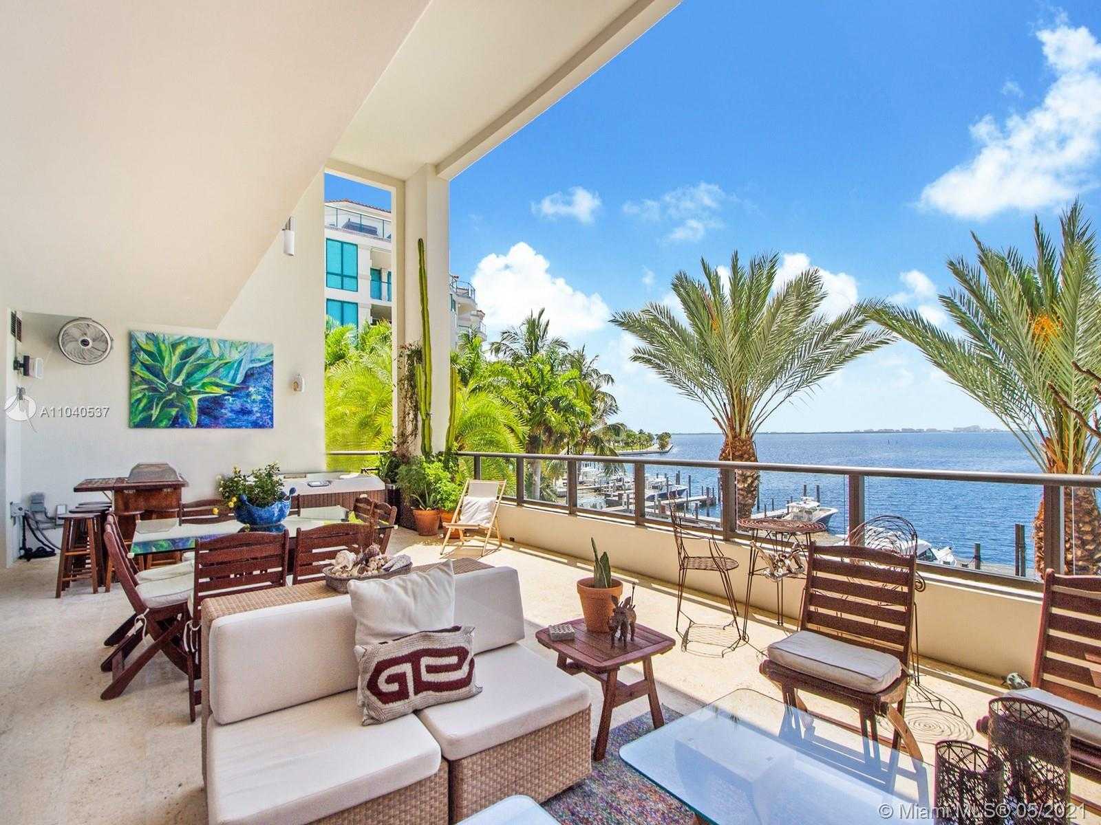 Small Image of 3535 HIAWATHA AVE #304, Miami Number 13