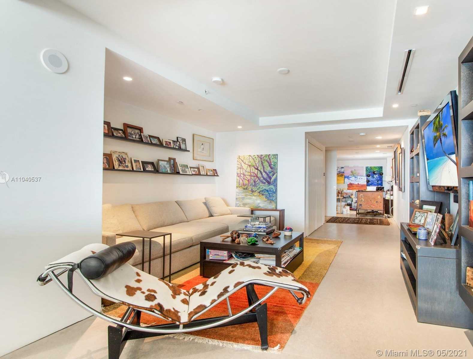 Small Image of 3535 HIAWATHA AVE #304, Miami Number 17