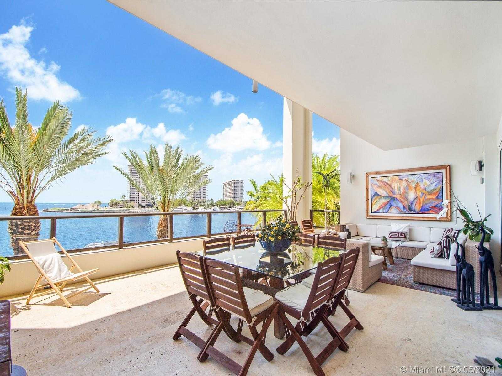 Small Image of 3535 HIAWATHA AVE #304, Miami Number 4
