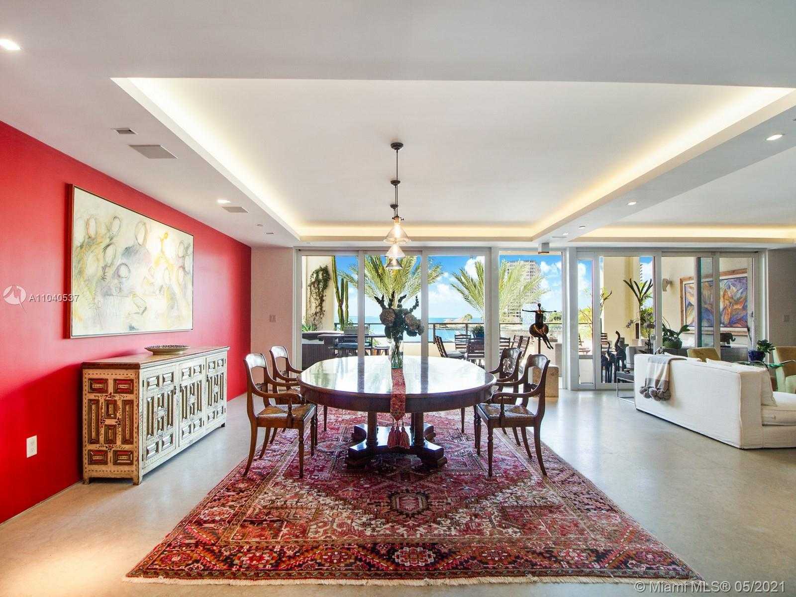 Small Image of 3535 HIAWATHA AVE #304, Miami Number 8