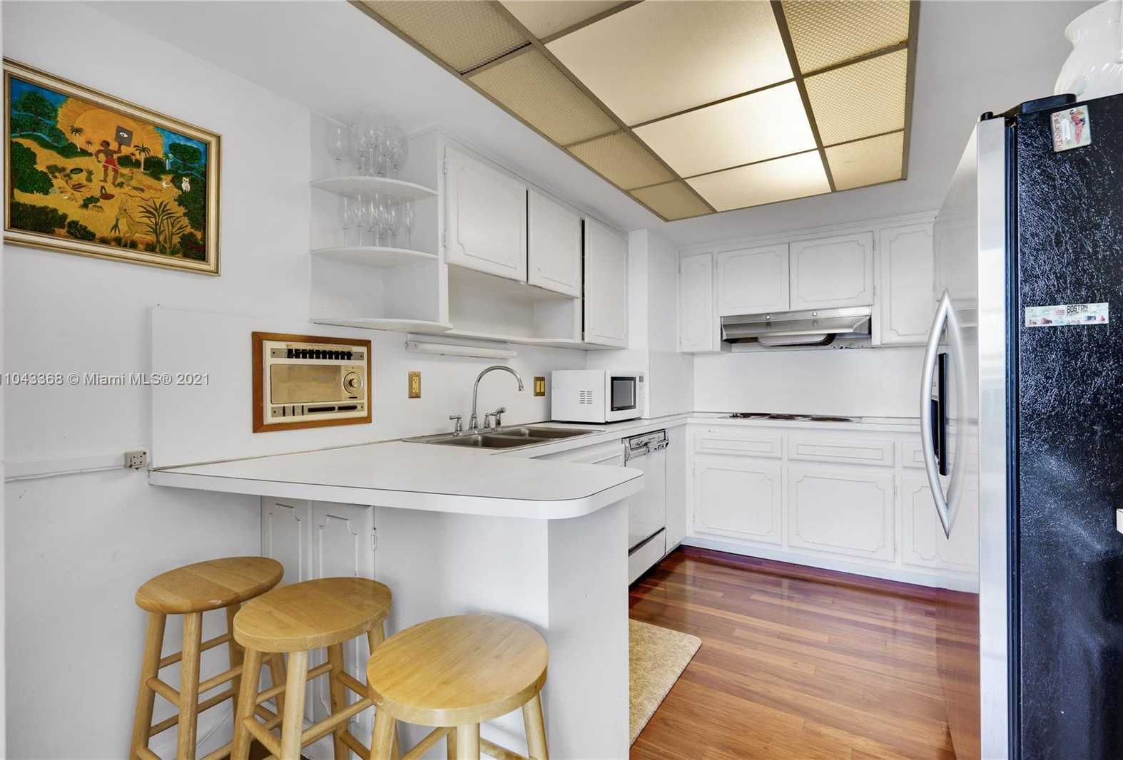 Small Image of 200 OCEAN LANE DR #1001, Key Biscayne Number 9