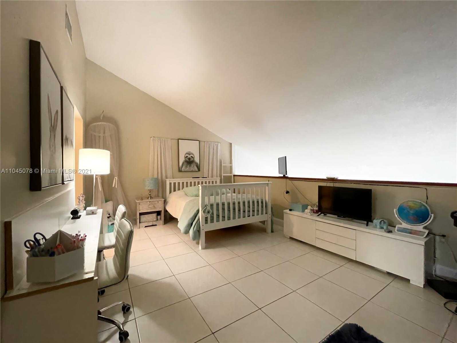 Small Image of 8950 SOUTH WEST 133RD PL #F, Miami Number 18