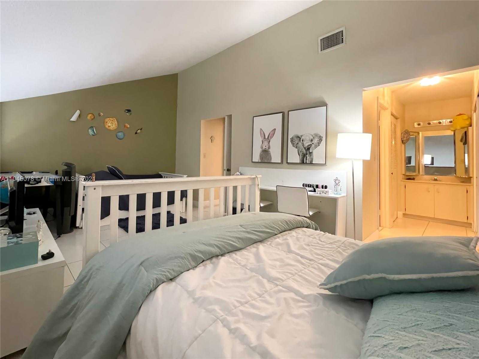 Small Image of 8950 SOUTH WEST 133RD PL #F, Miami Number 19