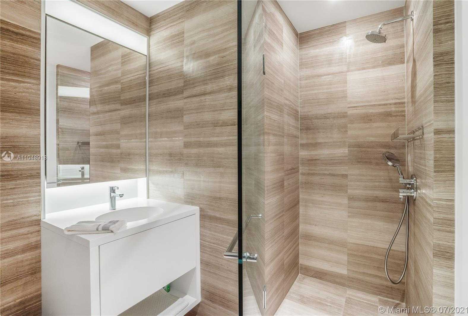 Small Image of 300 COLLINS AVE #3A, Miami Beach Number 11