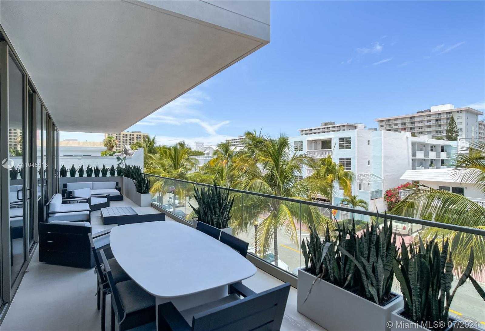 Small Image of 300 COLLINS AVE #3A, Miami Beach Number 12