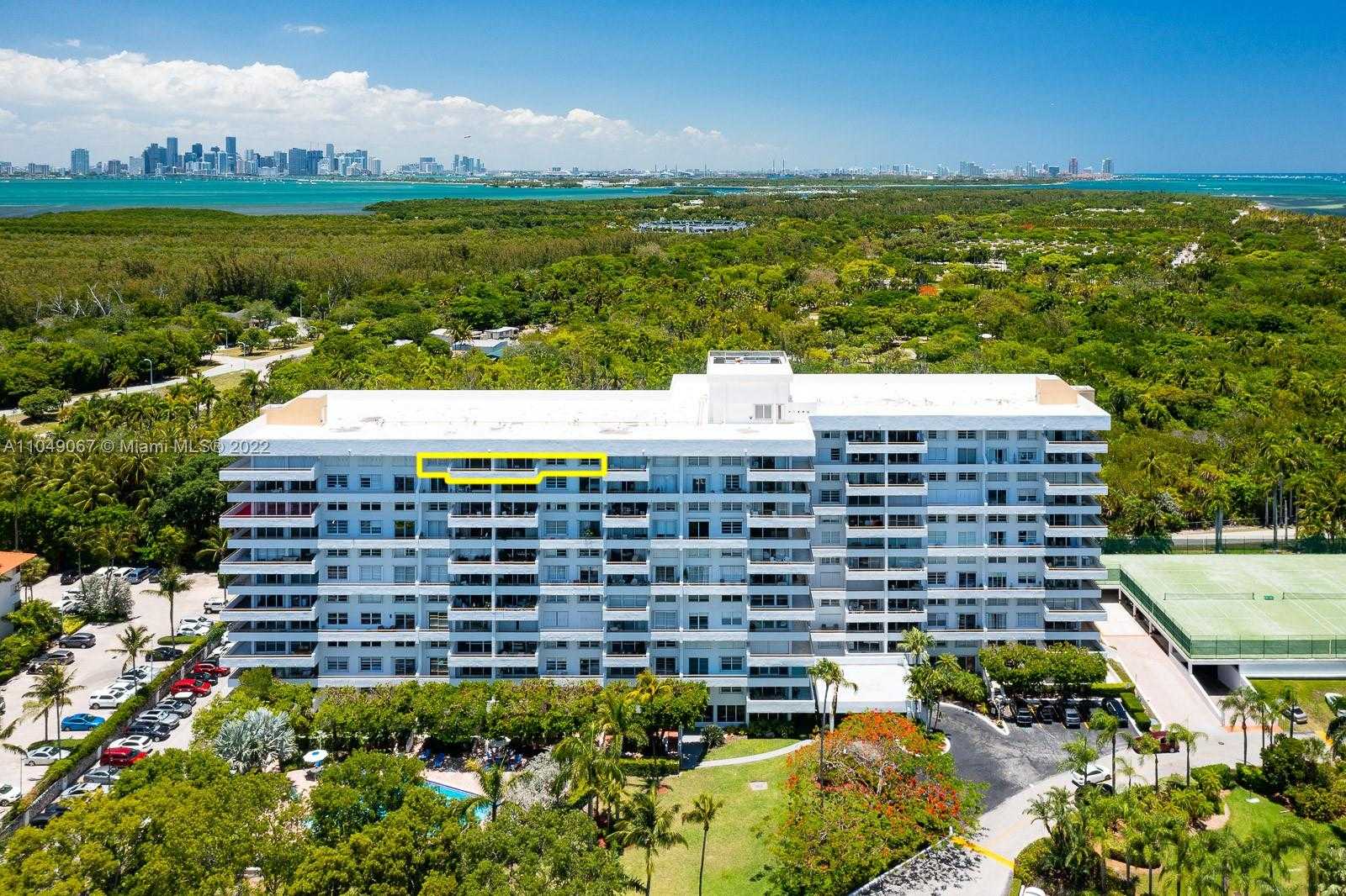 Small Image of 155 OCEAN LANE DR #1205/1203, Key Biscayne Number 3