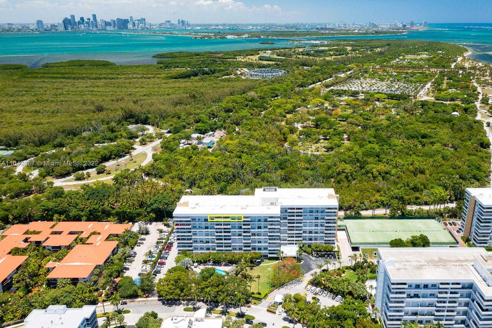 Small Image of 155 OCEAN LANE DR #1205/1203, Key Biscayne Number 5