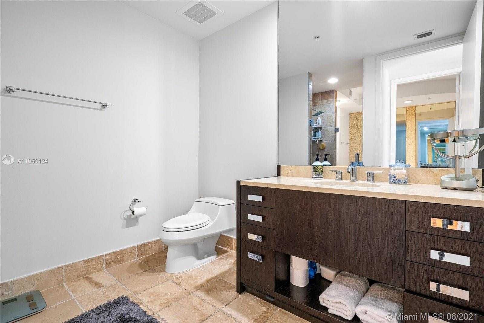 Small Image of 18201 COLLINS AVE #4207, Sunny Isles Beach Number 28