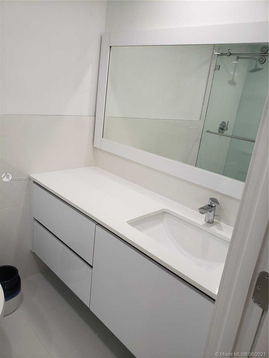 Small Image of 3725 SOUTH OCEAN DR #709, Hollywood Number 12