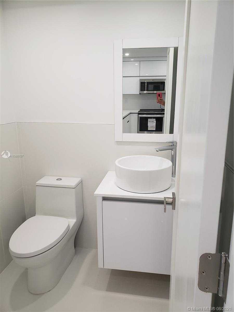 Small Image of 3725 SOUTH OCEAN DR #709, Hollywood Number 21