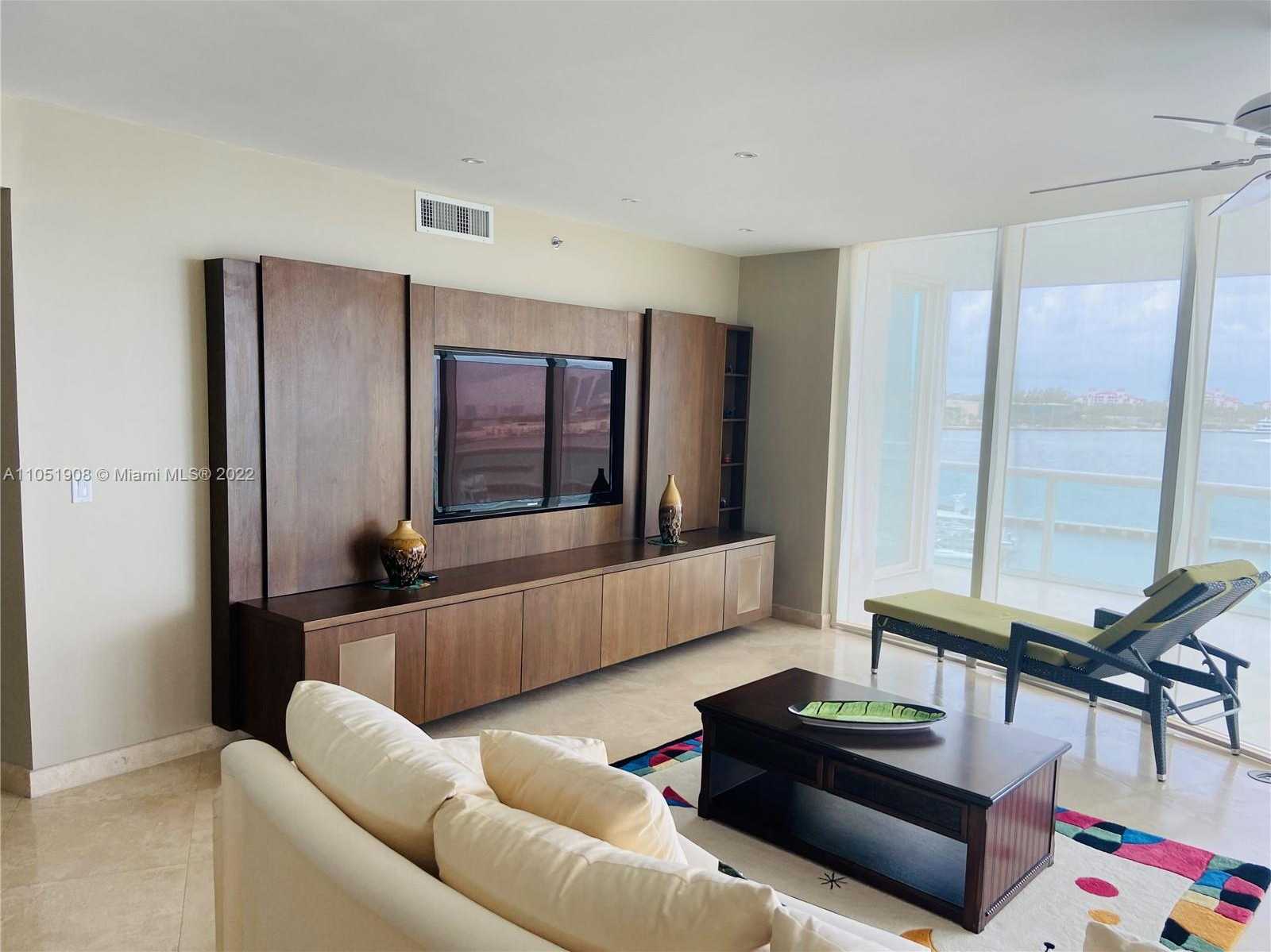 Small Image of 1000 SOUTH POINTE DR #601, Miami Beach Number 4