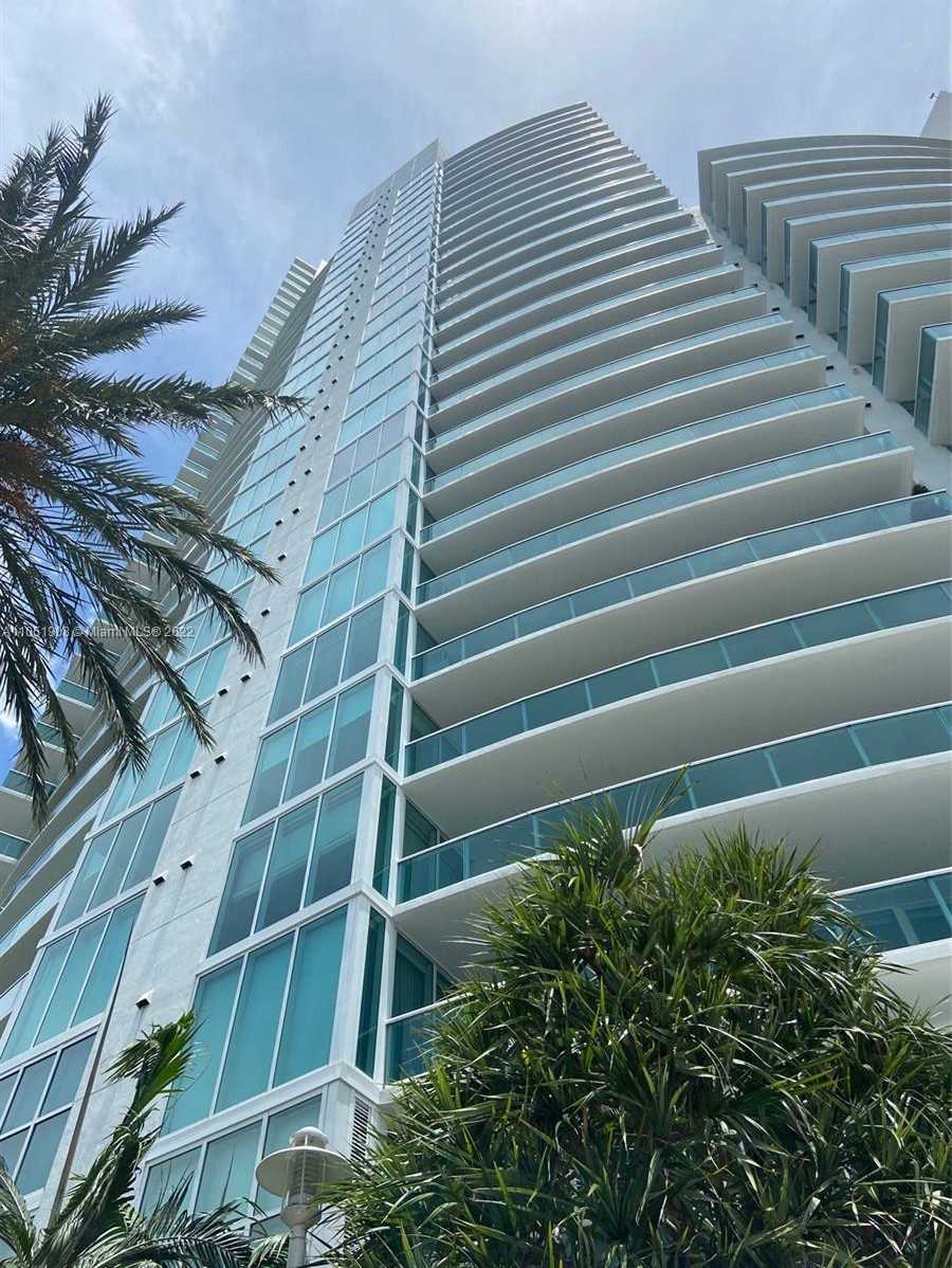 Small Image of 1000 SOUTH POINTE DR #601, Miami Beach Number 8