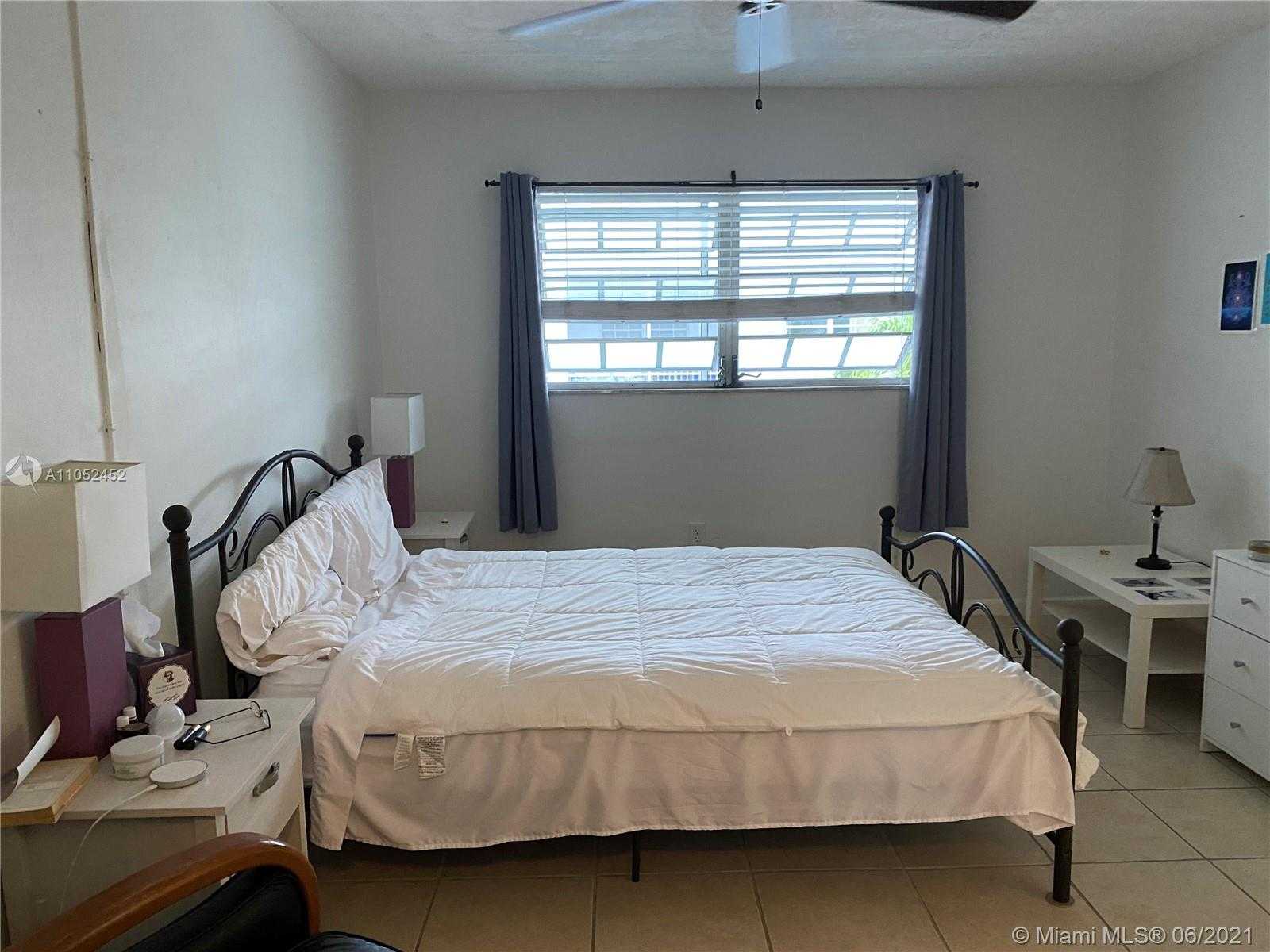 Small Image of 251 GALEN DR #303E, Key Biscayne Number 15