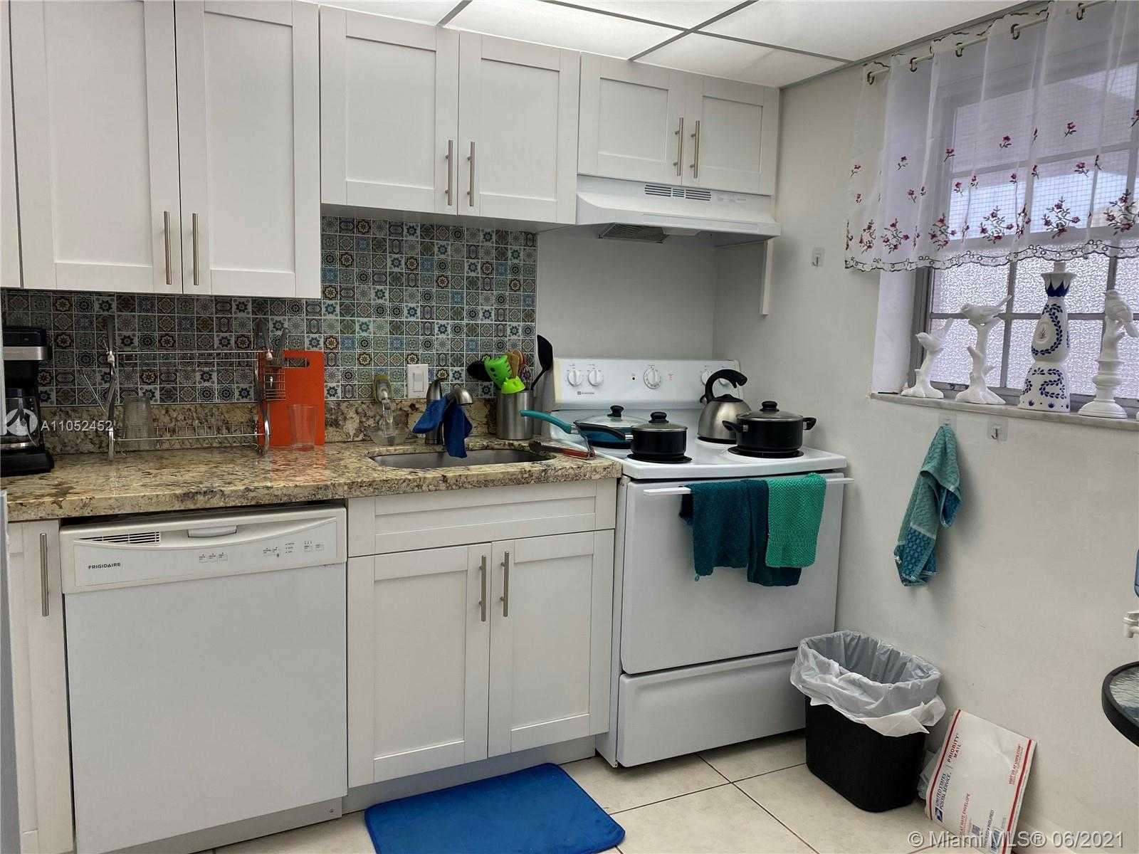 Small Image of 251 GALEN DR #303E, Key Biscayne Number 24