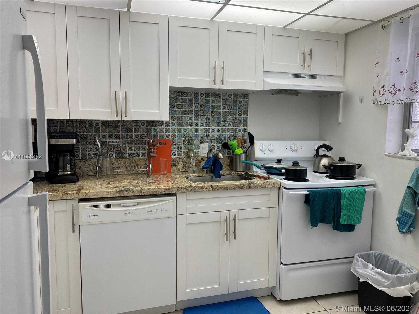 Small Image of 251 GALEN DR #303E, Key Biscayne Number 25