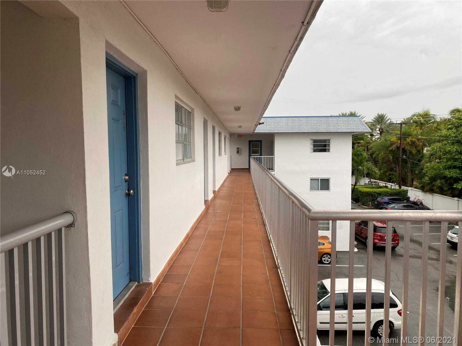 Small Image of 251 GALEN DR #303E, Key Biscayne Number 9