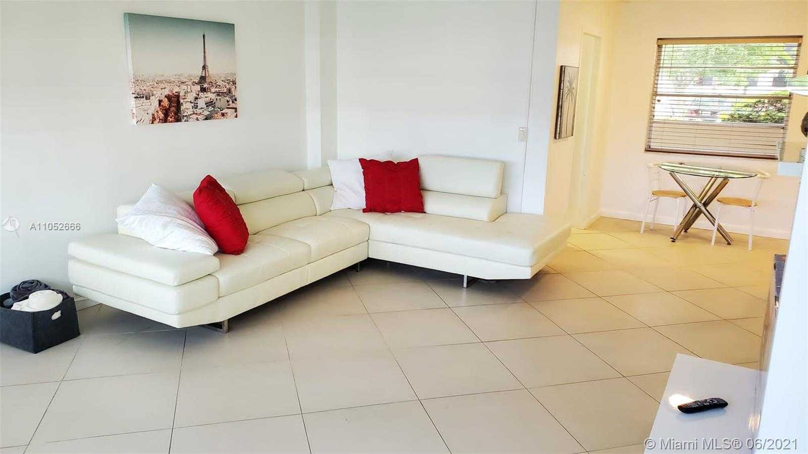 Small Image of 220 KINGS POINT DR #105, Sunny Isles Beach Number 18