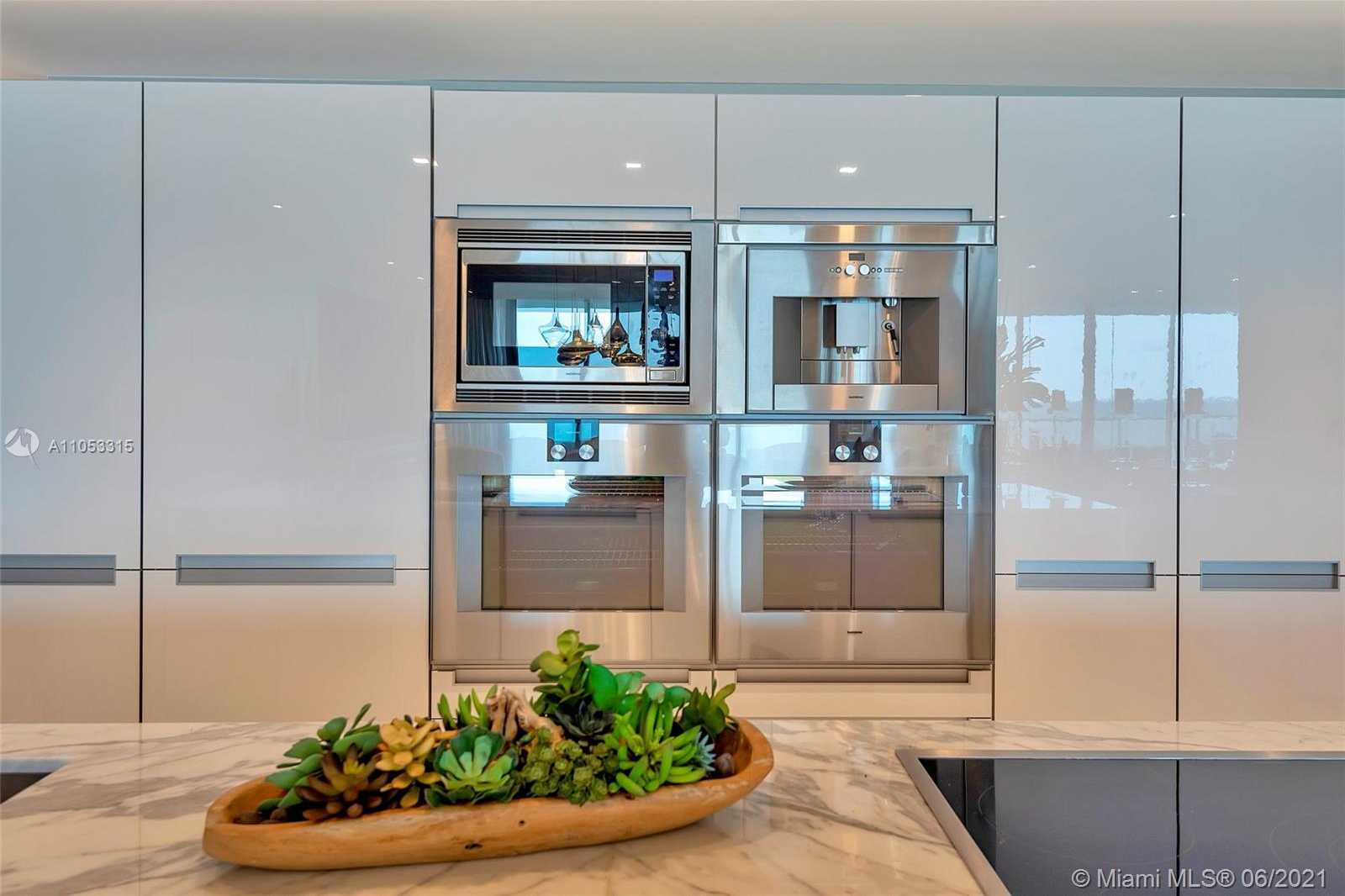 Small Image of 321 OCEAN DR #500, Miami Beach Number 19