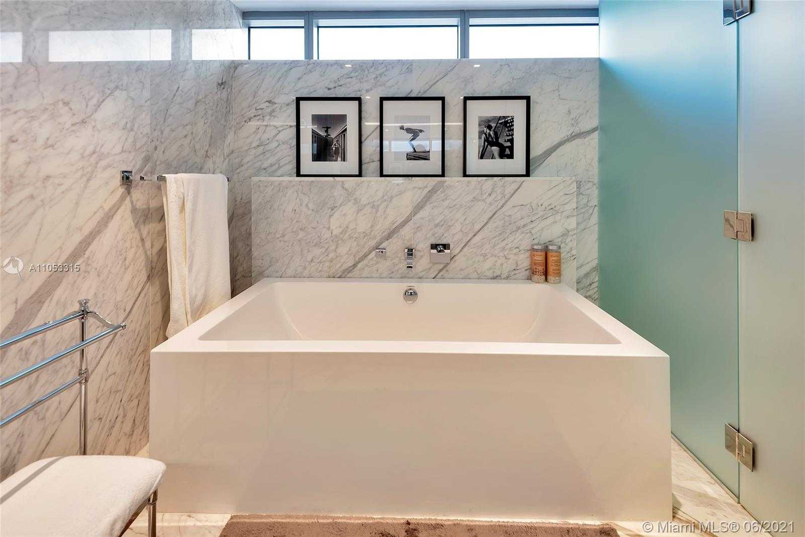Small Image of 321 OCEAN DR #500, Miami Beach Number 28