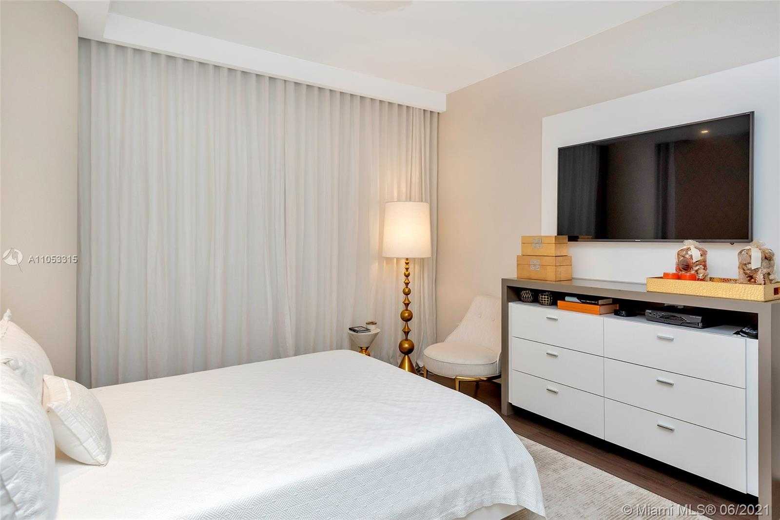 Small Image of 321 OCEAN DR #500, Miami Beach Number 44