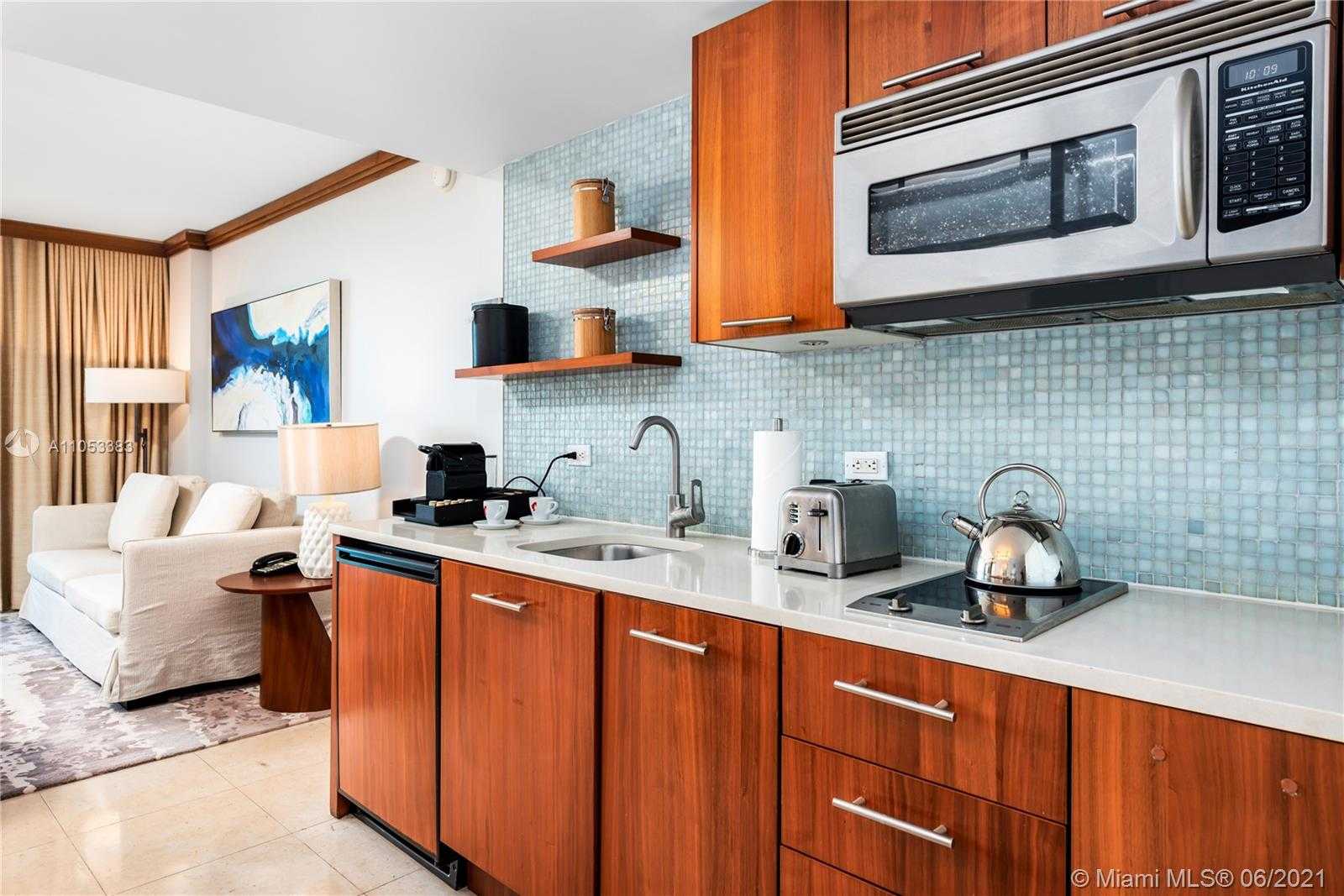Small Image of 6801 COLLINS AVE #606, Miami Beach Number 11