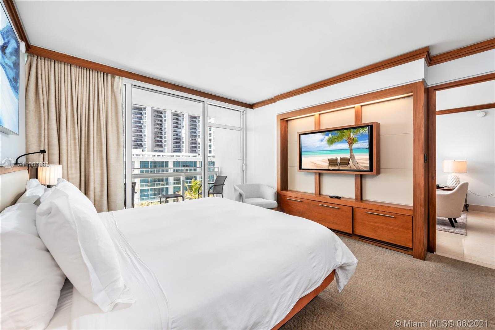 Small Image of 6801 COLLINS AVE #606, Miami Beach Number 13