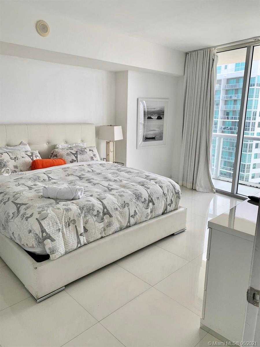 Small Image of 485 BRICKELL AVE #3607, Miami Number 7