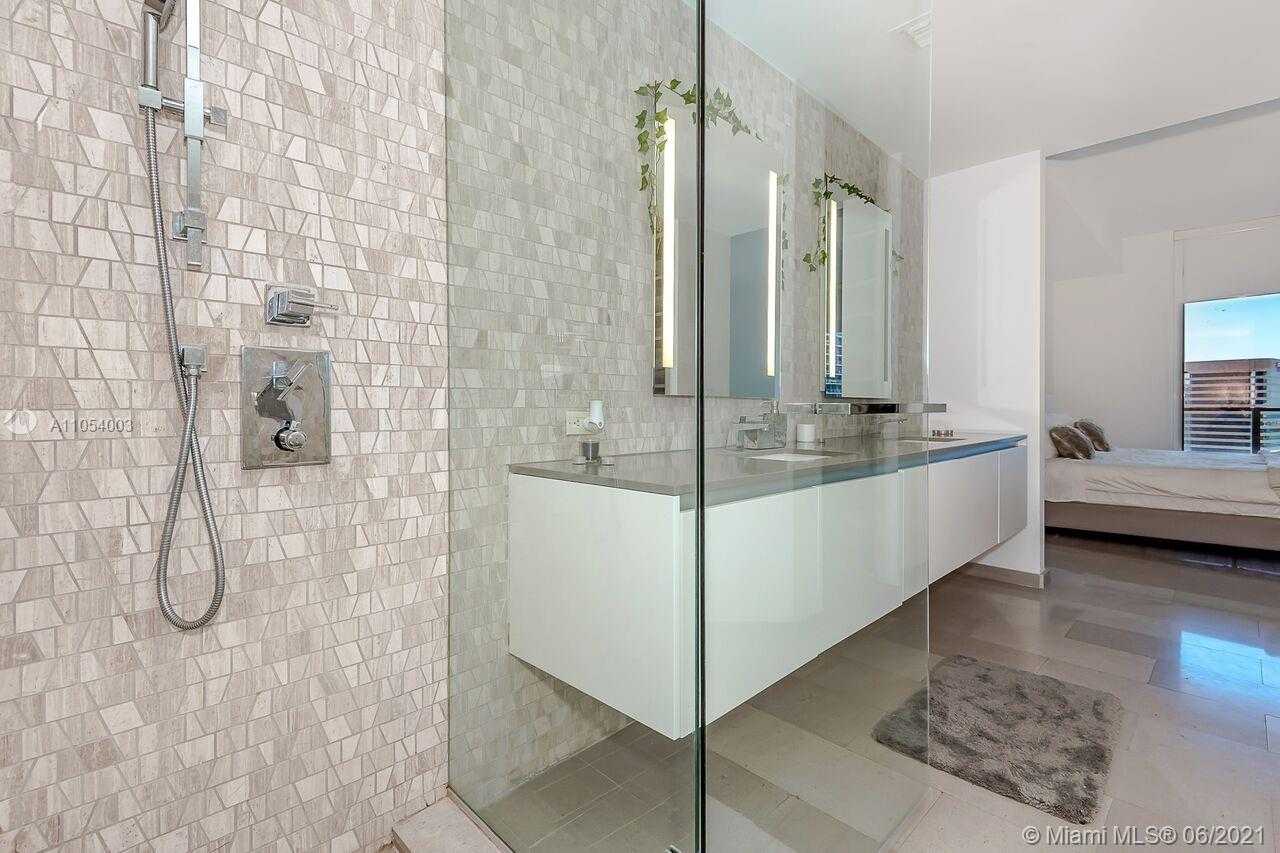 Small Image of 88 SOUTH WEST 7TH ST #3107, Miami Number 25